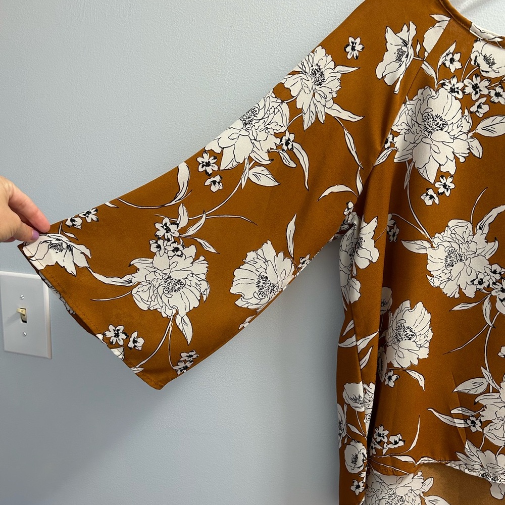 Crescent Mustard Floral Blouse - Picture 3 of 5